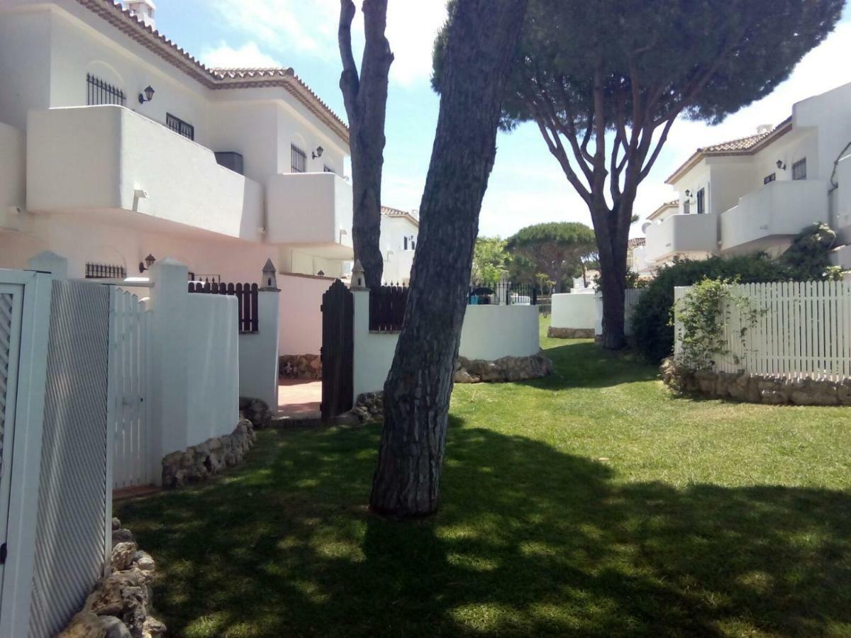 Апартаменты Playa De La Barrosa Чиклана-де-ла-Фронтера Экстерьер фото